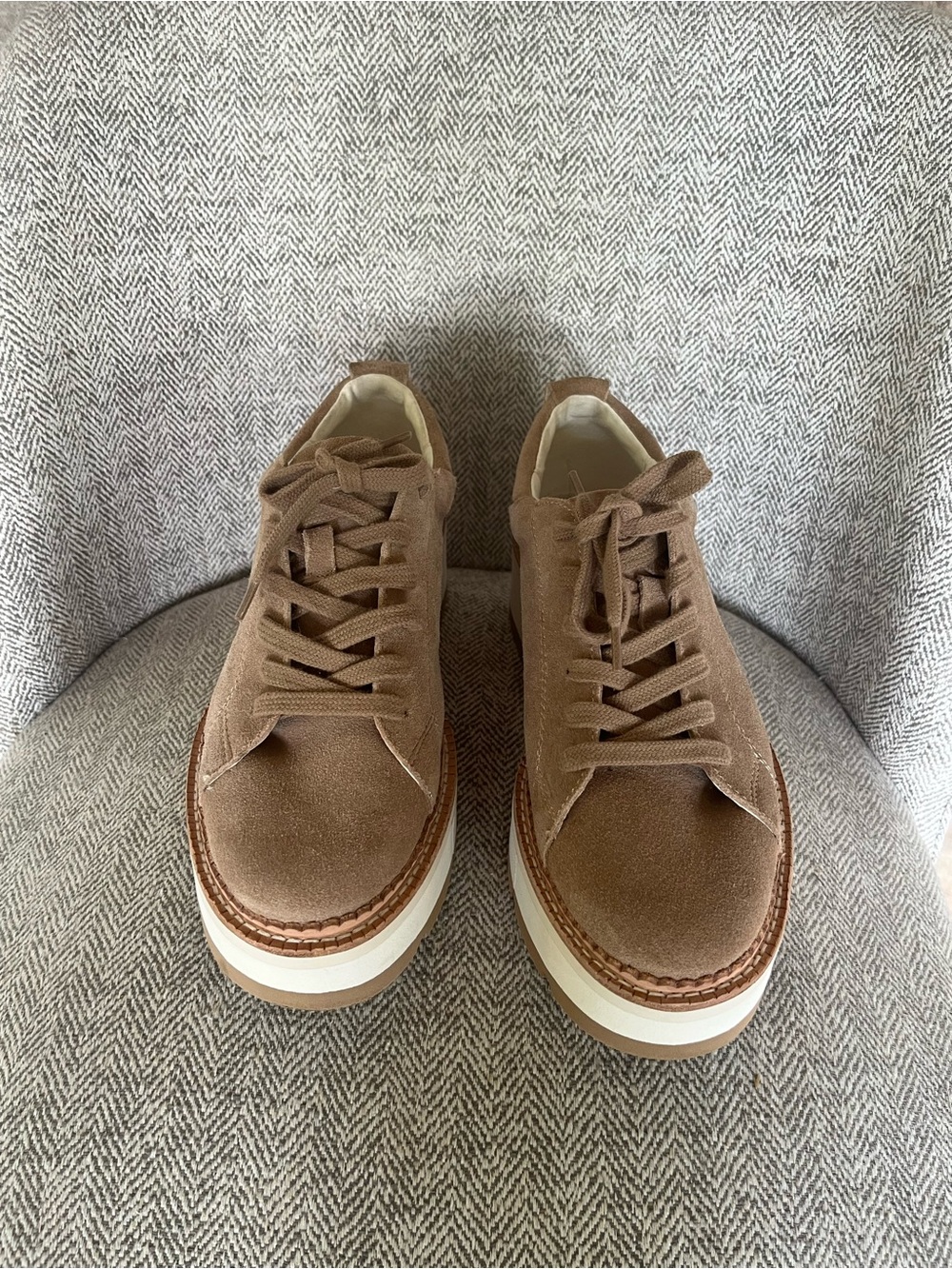 Dolce Vita Women’s Size 8 Taupe Suede Platform Lace Up Sneakers - Picture 1 of 7